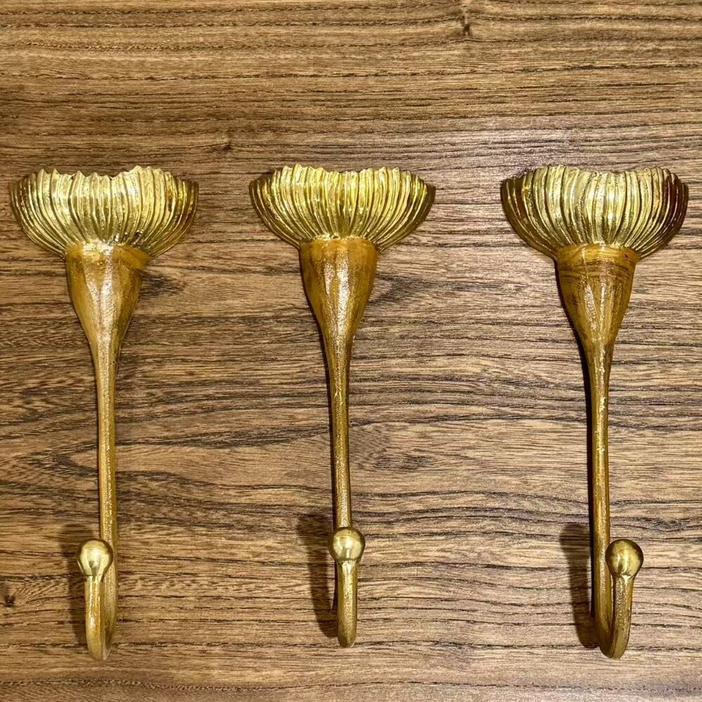 Discontinued Brand New Anthropologie Flora Single Hook - Picture 2 of 3